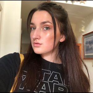 Meet your Posher, Lena